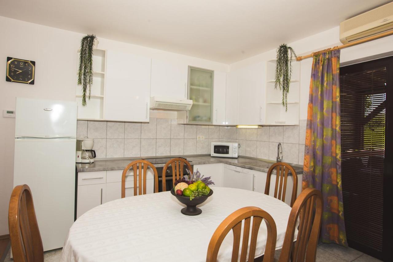 Apartmani Nada & Darko, Kampor, Rab, Hrvatska Eksteriør billede